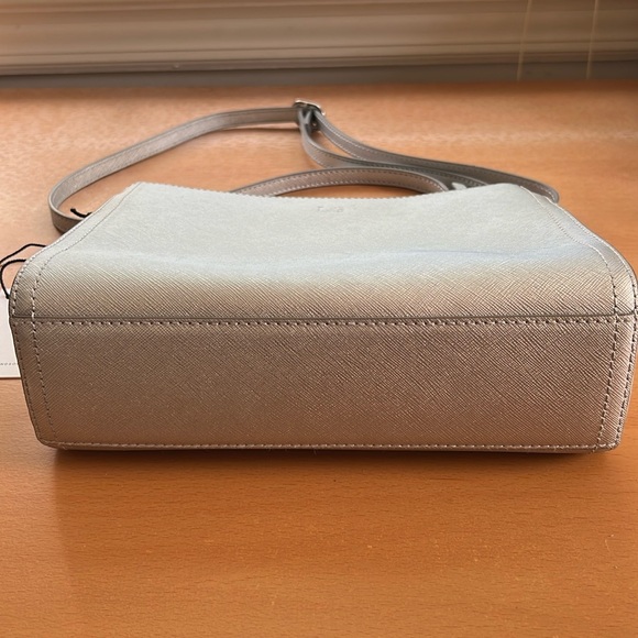 Lo & Sons Pearl Crossbody in Silver Saffiano/Silver Hardware/Grey Interior - Picture 4 of 16
